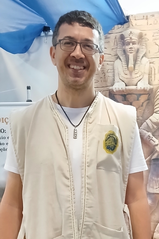 Alexandre M Barros