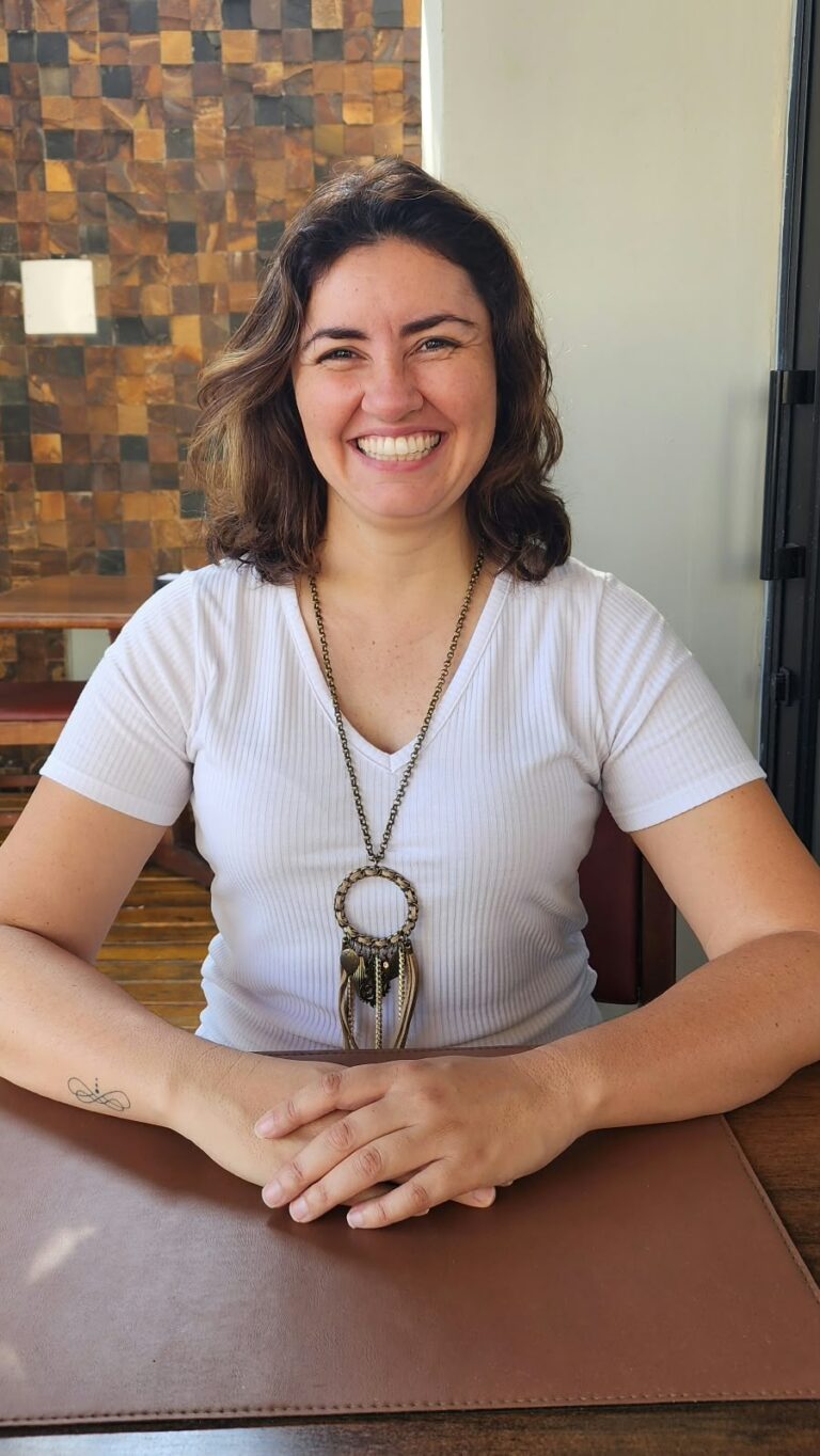 Cintia C. Santos